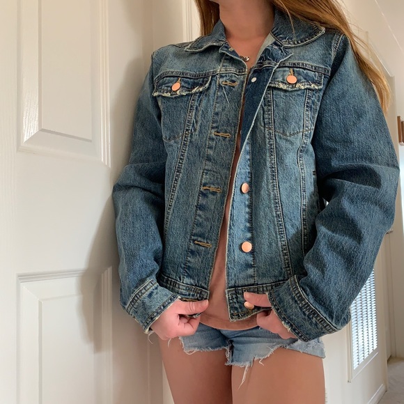 Universal Thread Distressed Jean Jacket - Picture 7 of 7